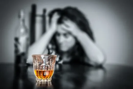 Addiction à l’alcool Causes Symptômes Traitement Naturel